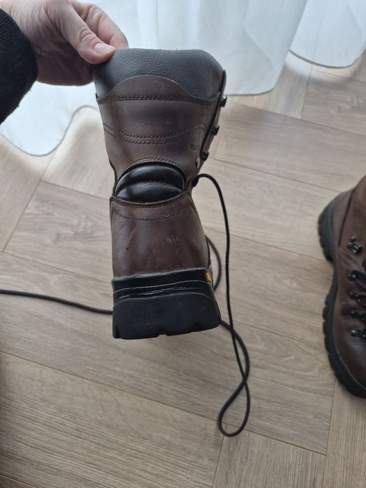 Bocanci Vibram piele maro