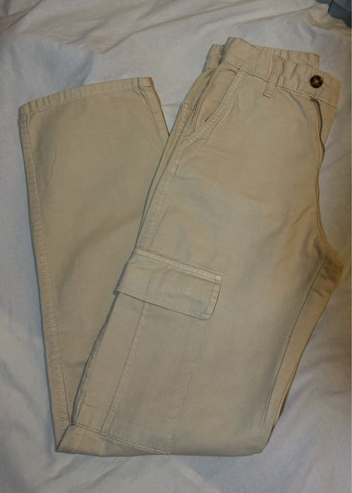 Бежов Карго Панталон Stradivarius