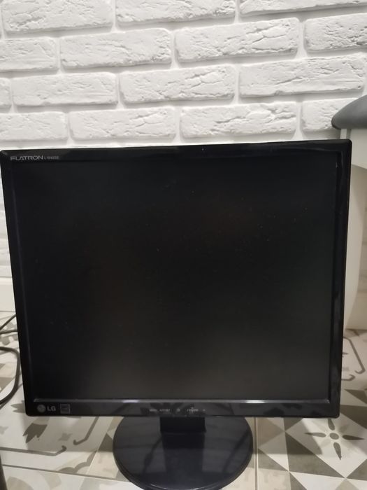 Продам Монитор б/у