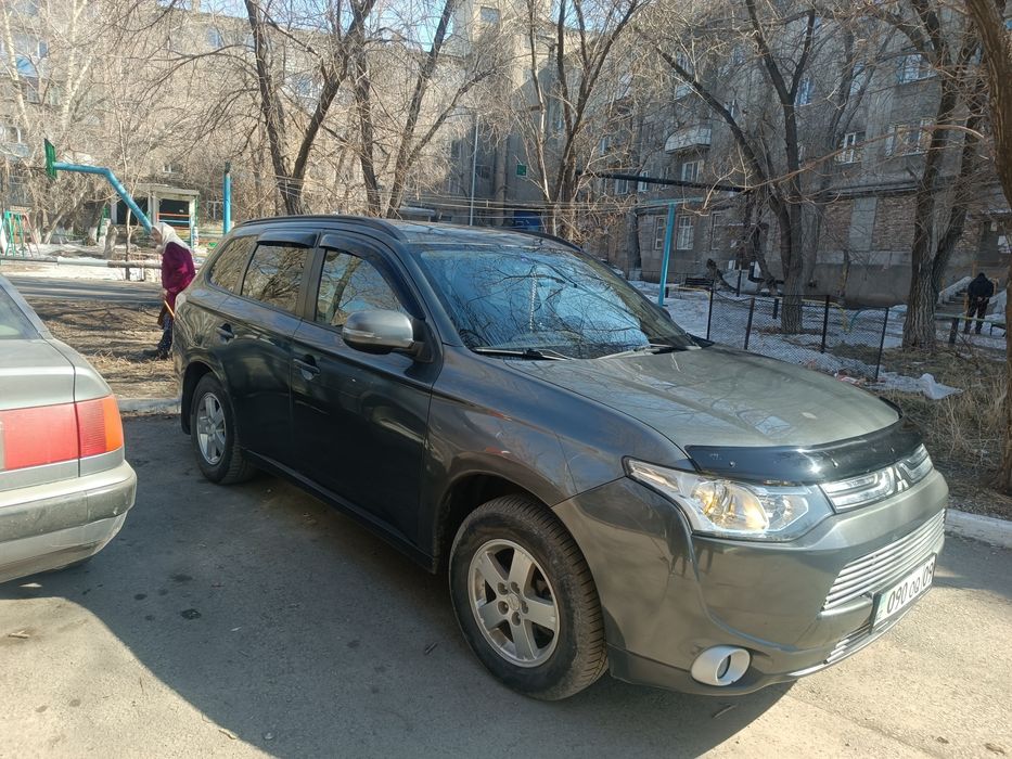 Mitsubishi Outlander 2013