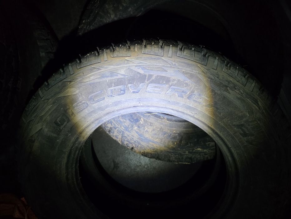 Cooper Discoverer AT3 225/70/16