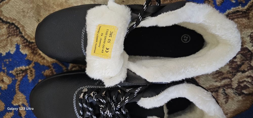 Продам ботинки новые зимние