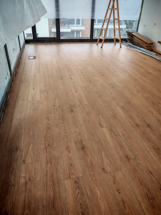 Професионален монтаж на паркет