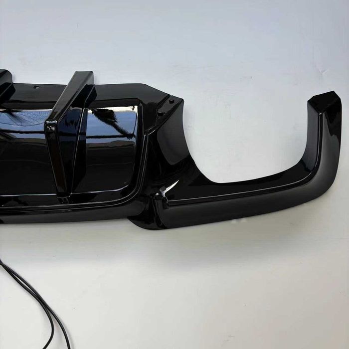 Дифузьор за задна броня БМВ Ф10 led stop F1 М-техник BMW F10 M-technik
