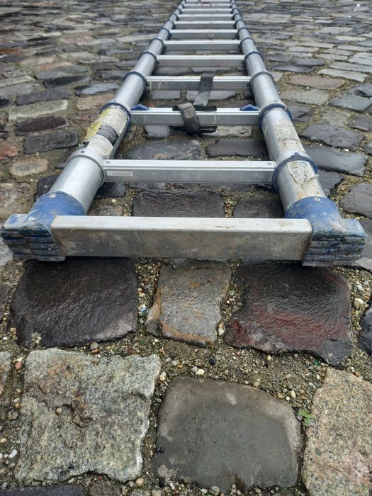 Scara aluminiu telescopica