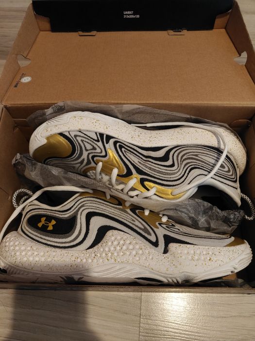 Under Armour Spawn 6 Basketball Trainers