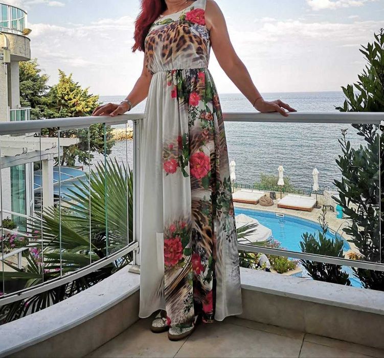 Страхотна дълга рокля s