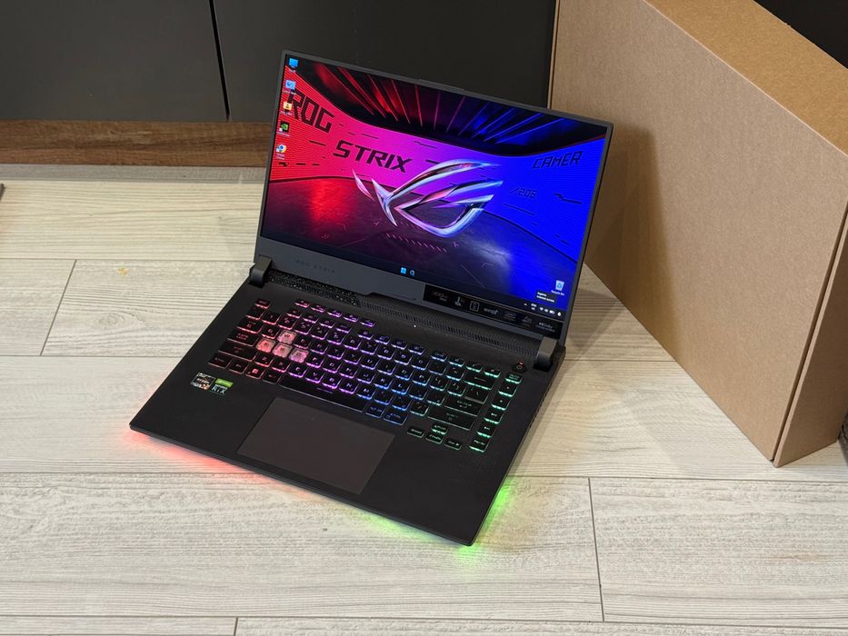 15.6 iPS 300hz/ RTX 3060 6GB/ Ryzen7 6800H /1TB ssd/ 16gb ram /ROG STRIX