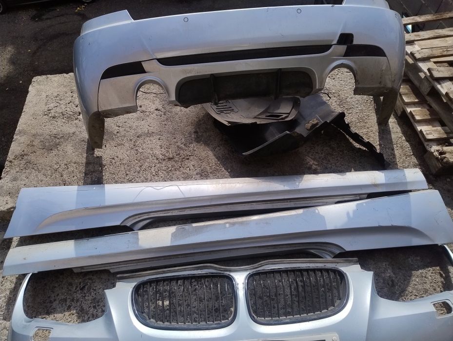 Продаваме фейслифт М пакет от БМВ Е92 335d пълен комплект 
Цена 1400