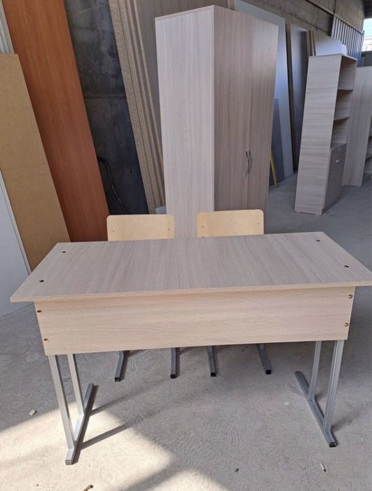 Школьные парты для учеников