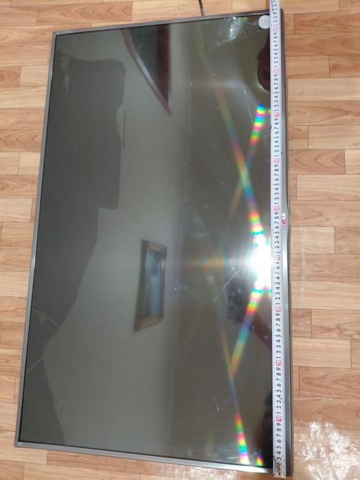 Продам на запчасти телевизор LG
