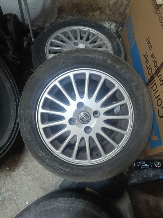 Волво V40 на части