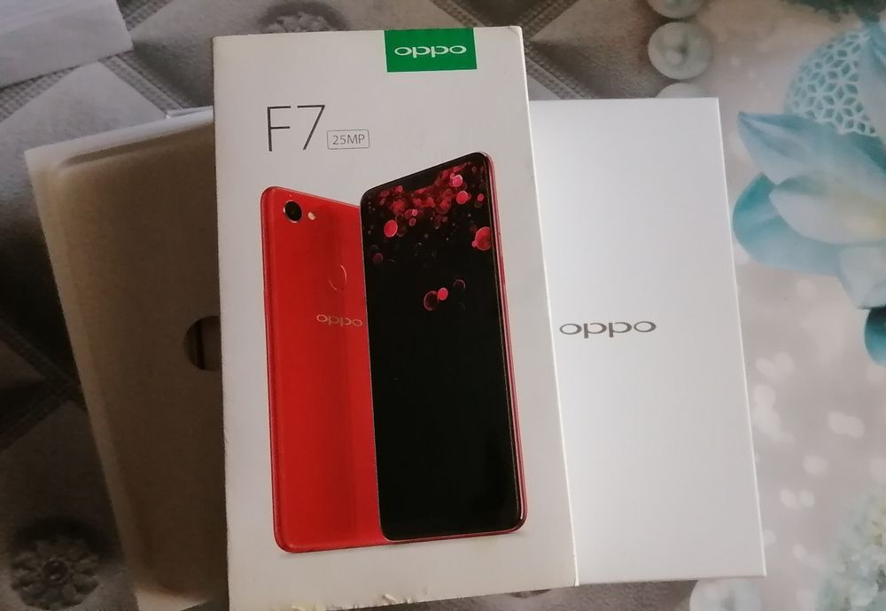 Продам смартфон ОPPO F7