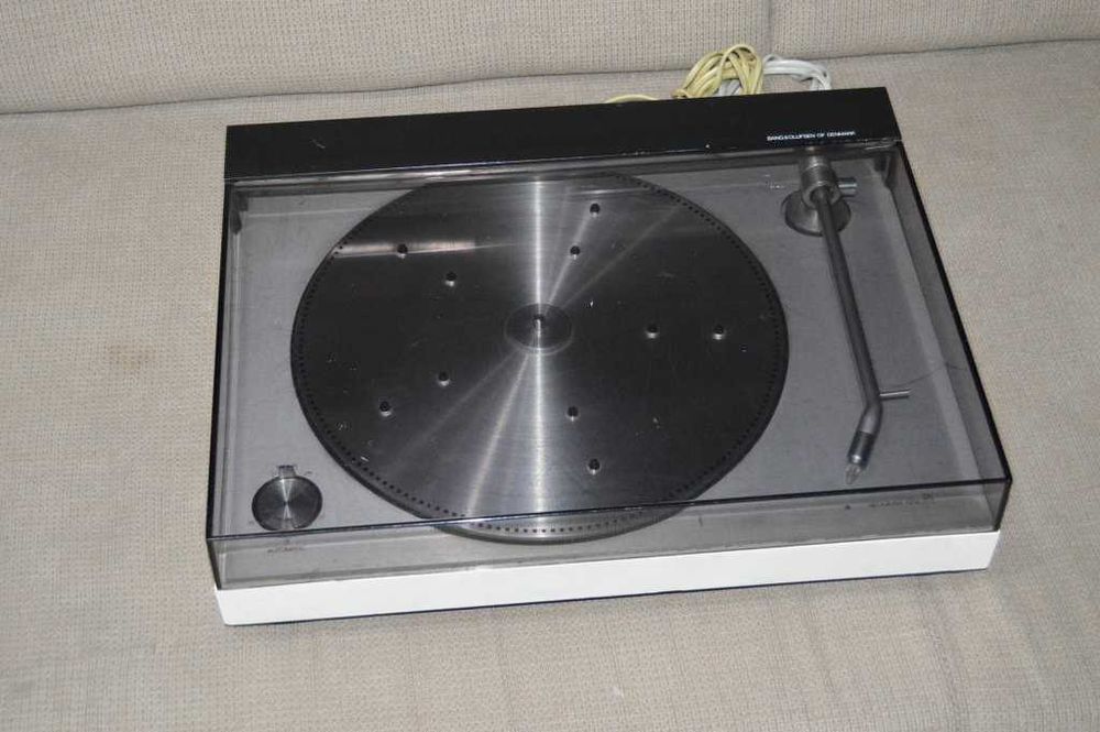 Colectie Pick-up Bang and Olufsen Beogram 1202 cu doza originala SP10