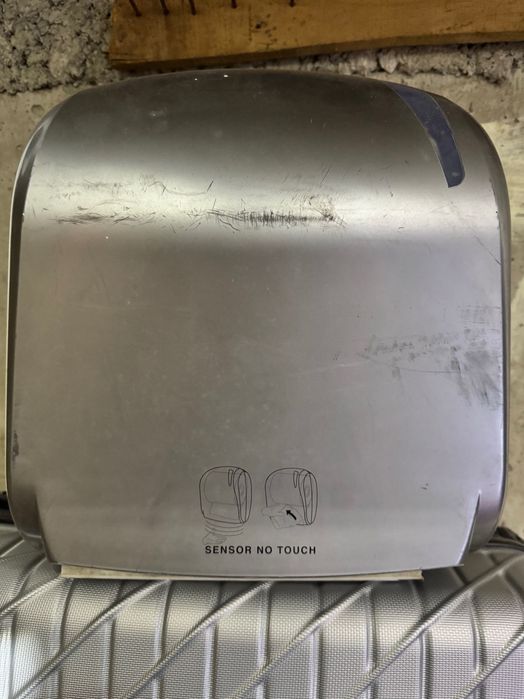 Dispenser servetele electronic