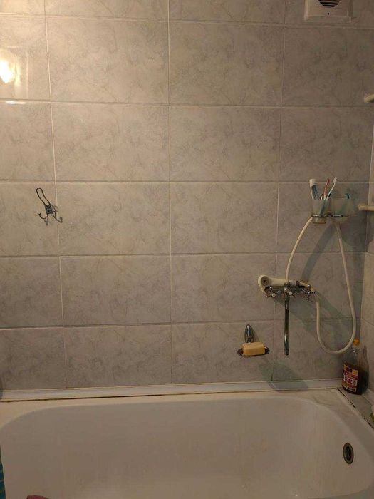 СРОЧНО !! Продаётся квартира в Яшнабаде 1/3/5 ( 40 кв/м ) Авиасозлар 2