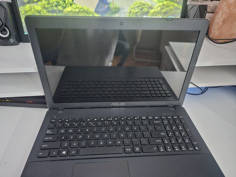 Vand leptop de gaming