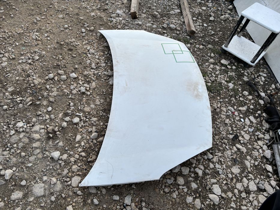 Преден капак за Пежо Партнер 09-12