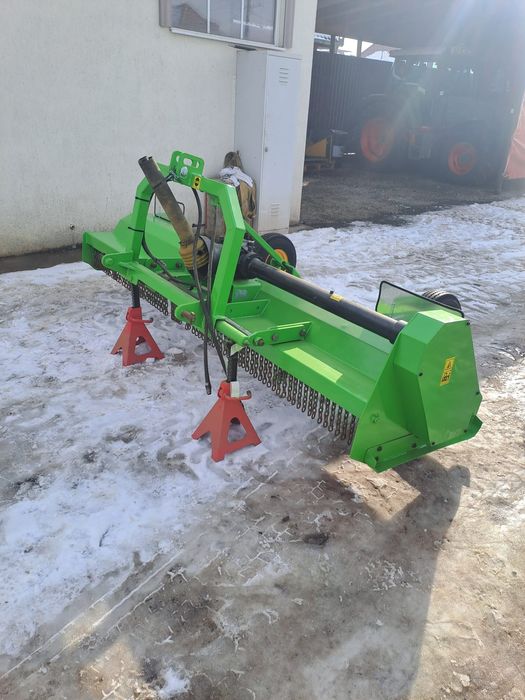 Tocatoare resturi vegetale