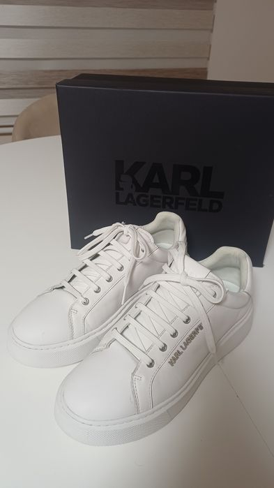 Дамски спортни обувки на Karl Lagerfeld