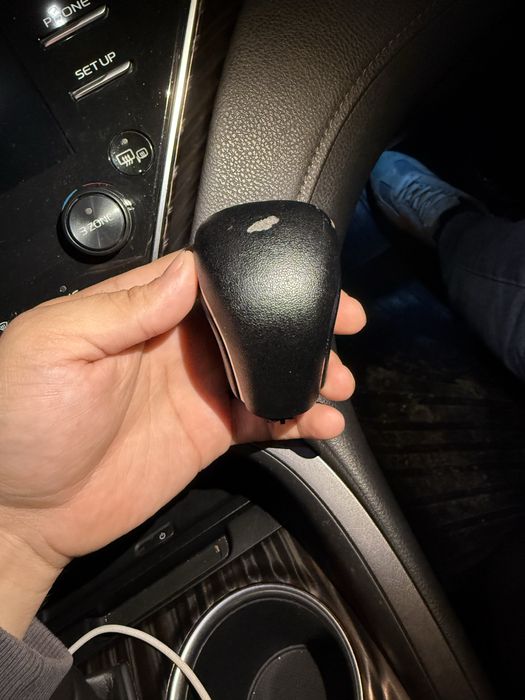 Ручка кпп  селектор камри 70