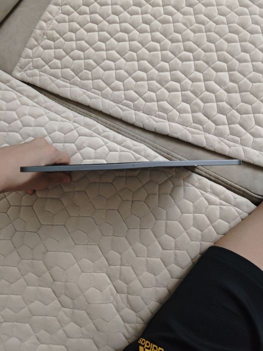 Продам айпад про 2021 года 128гб