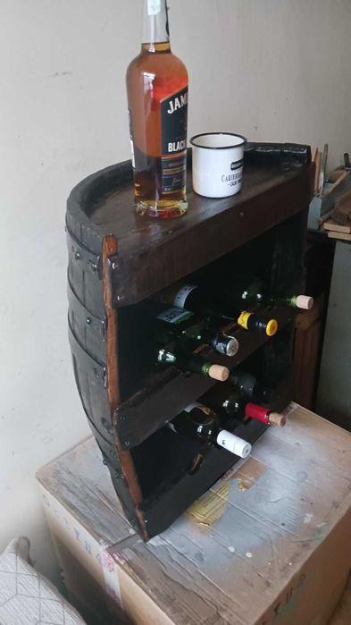 Продавам мини бар от автентична бъчва