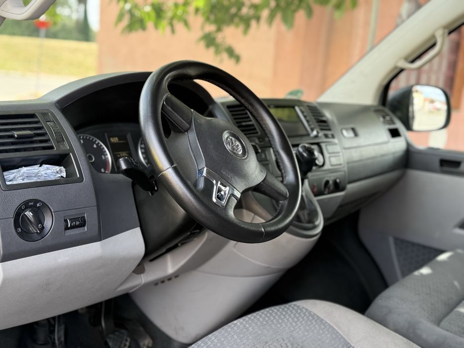 VOLKSWAGEN Caravelle 2012 — imagine 5
