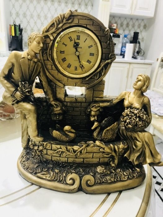 Срочно продам Часы