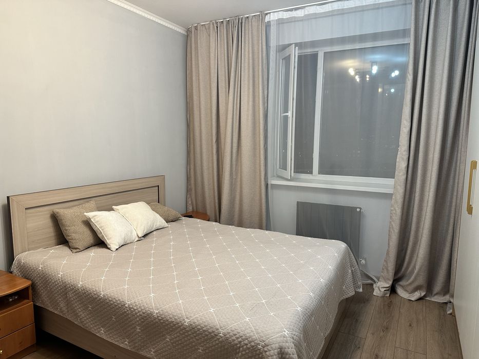 Продам кровать с матрасом