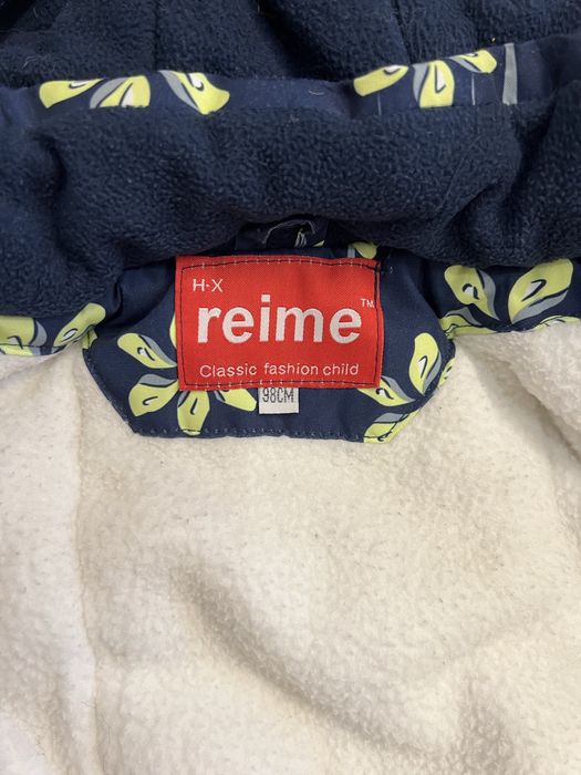 Продам куртку на девочку