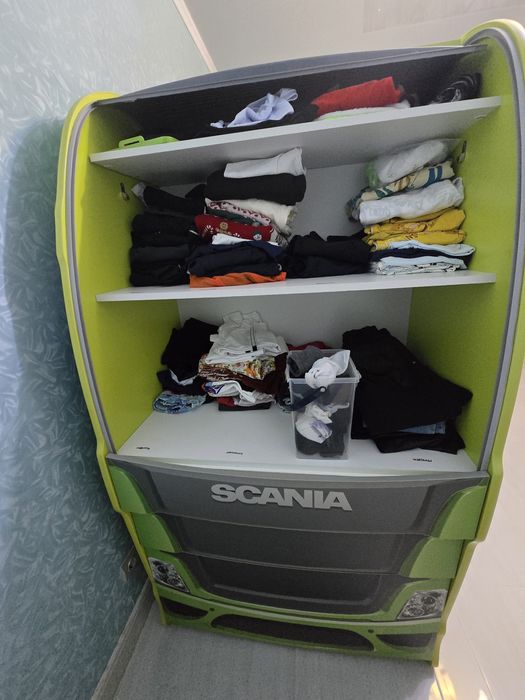 Продам двухъярусную кровать автобус