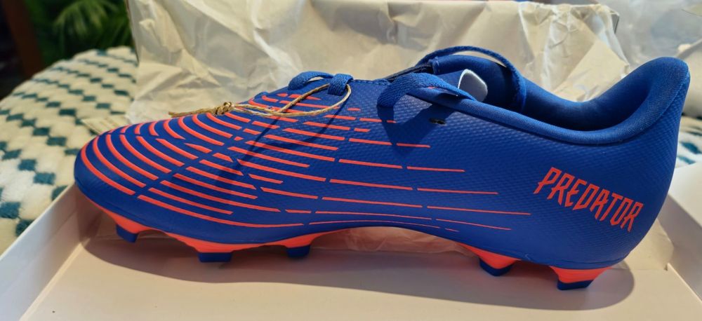 Ghete fotbal predator edge 4