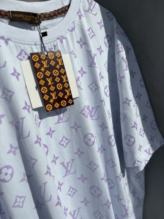 Tricou sensibil la lumina