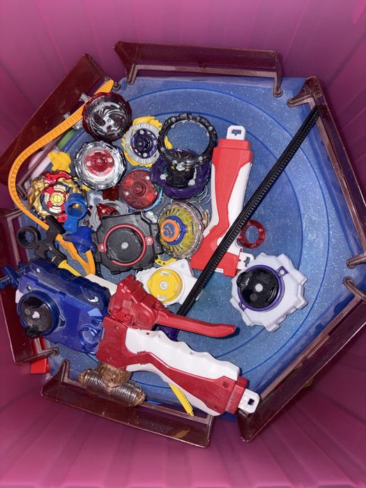 Продам бейблейды