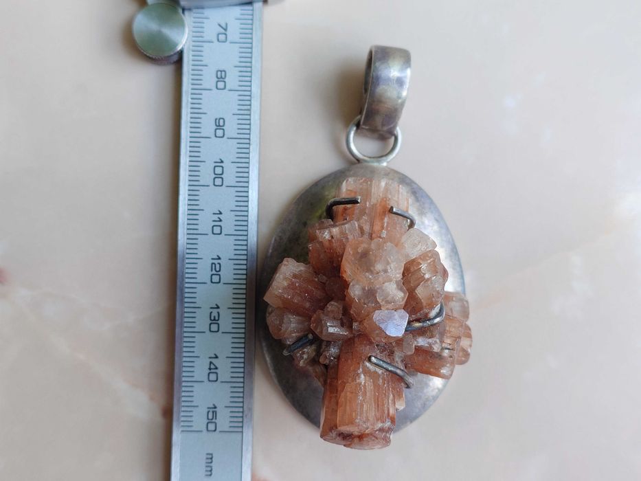 Pandantiv masiv, Argint cu aragonit