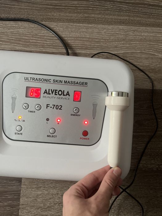 Ultrasonic skin massager