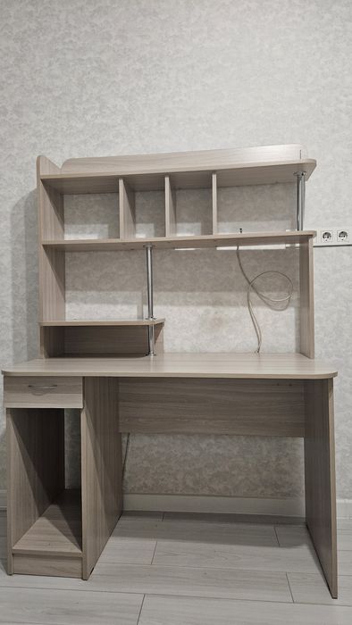 Компьютерный  стол