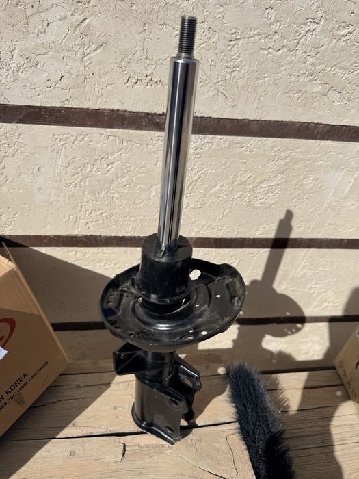 Амортизатор на Хюндай Соната DN8