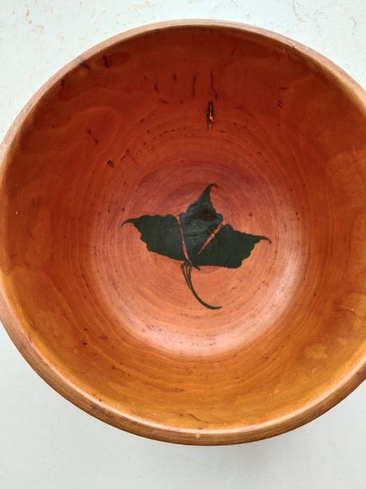 Деревянные ложки и чашка