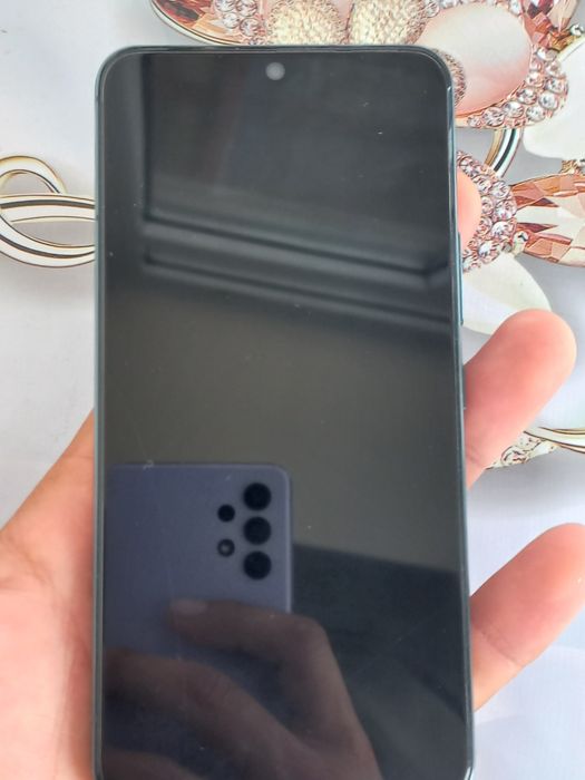 Samsung Galaxy S22 sotiladi srochna