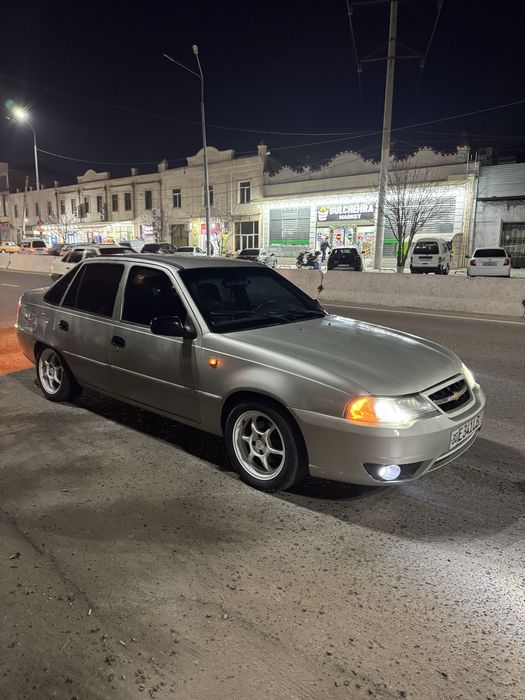 Neksiya 1.6 sotiladi