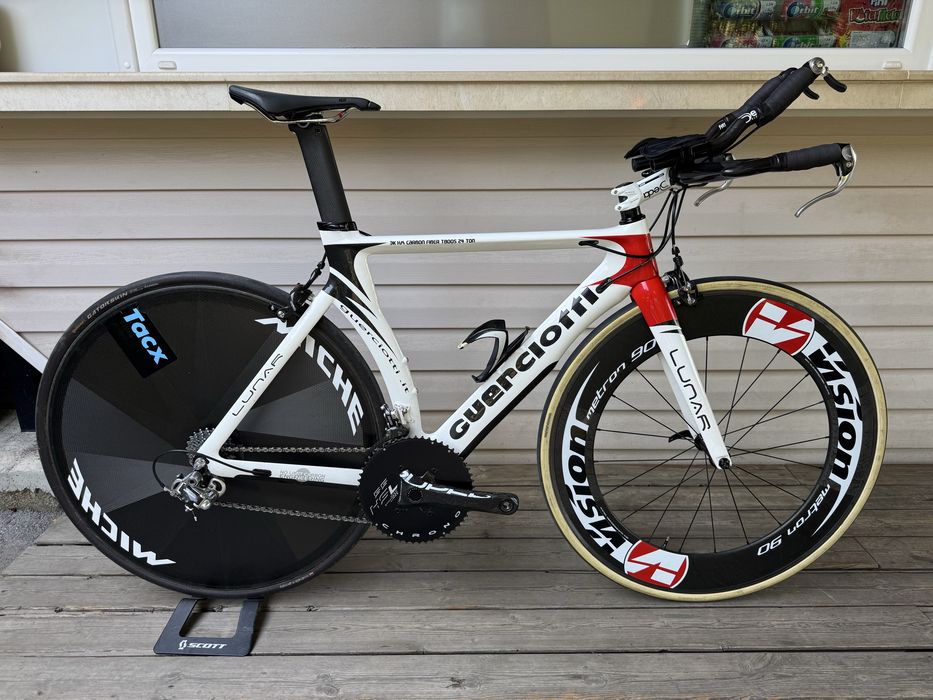 Карбонов велосипед Guerciotti Lunar TT / Time Trial