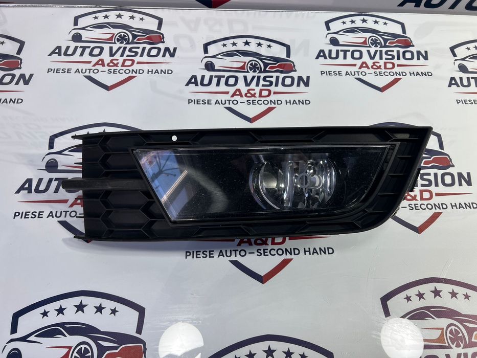 Proiector Ceata+Grila Stanga Skoda Octavia 3 2012-2017
