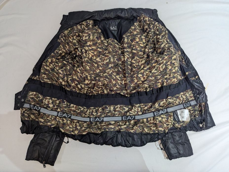 Geaca Emporio Armani pentru bărbați