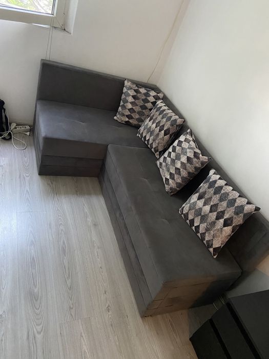 Canapea Coltar extensibila cu lada depozitare