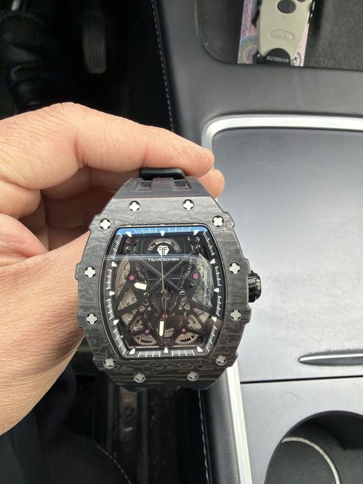 TSLR BOMBA soat sotiladi