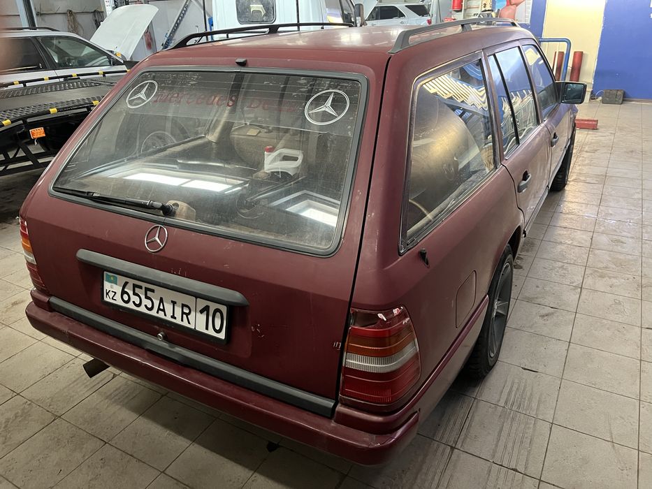 Продам Мерс 124 универсал