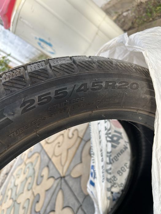 зимняя шина 255/45R20
