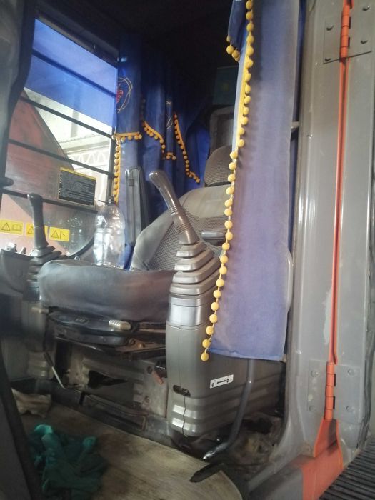 продам экскаватор Хитачи